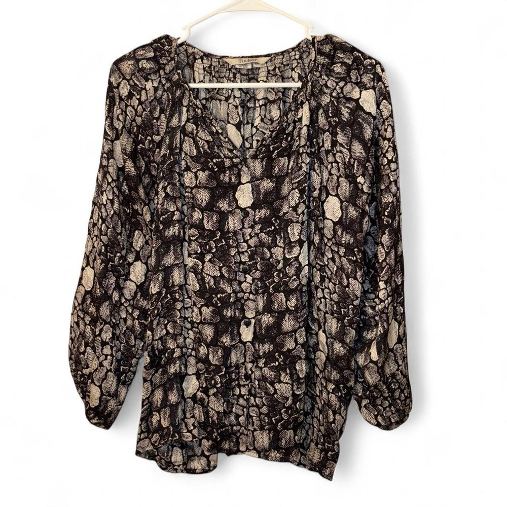 Tucker Silk Black and white Patterned Blouse